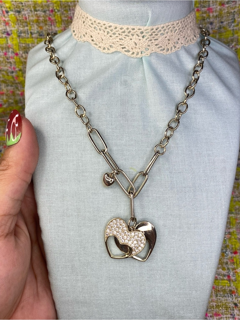 A great Silver-Tone Heart Link Pendant Necklace - Women Jewelry